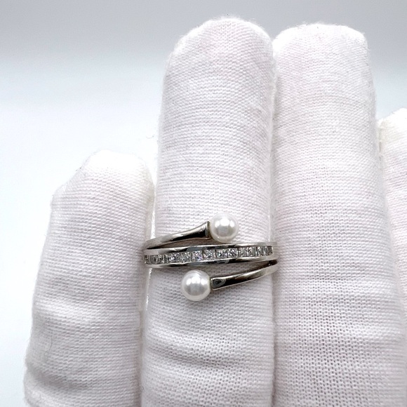 .925 Sterling Silver Cz & Simulated Pearl Ring - Picture 14 of 16